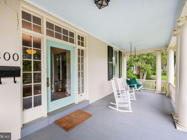 400 N View Terrace