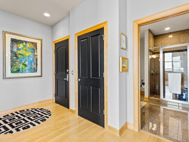 400 N Broadway, Unit 903