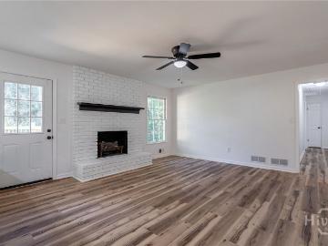 400 Sandstone Drive