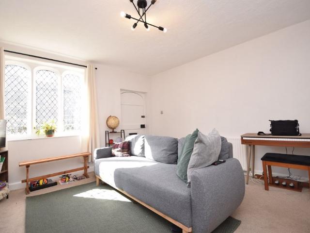 400, Shadwell Lane, Leeds, West Yorkshire, LS17 8AW