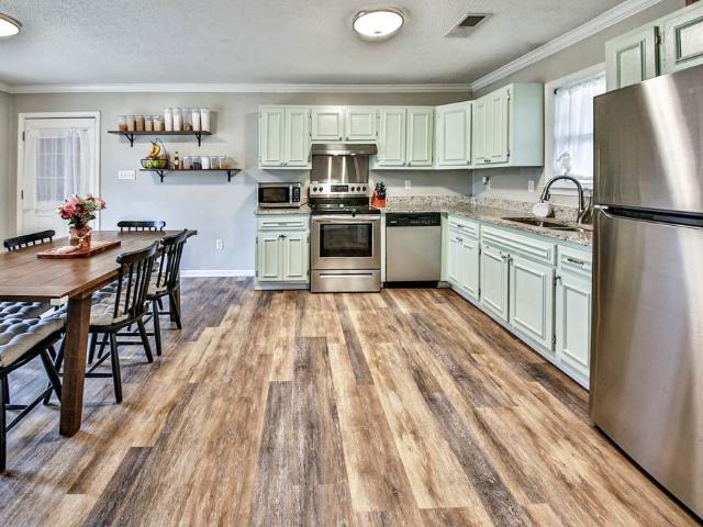 400 shannon ln
