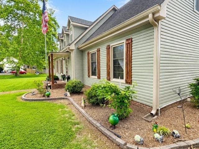 400 Sharondale Dr