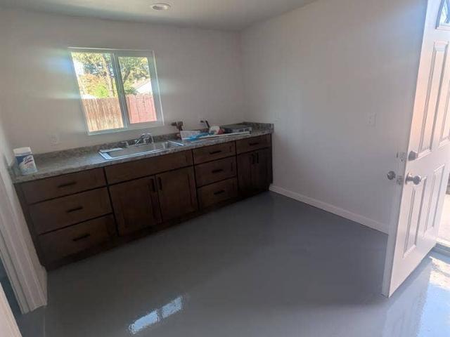 400 sq/ft detached studio