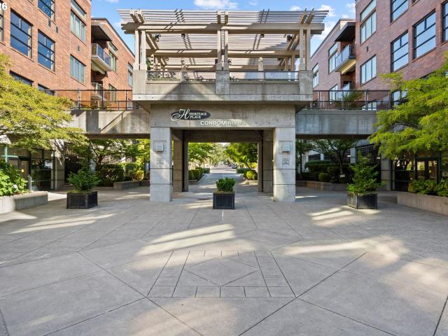 400 W 8TH ST # 236