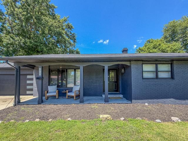 400 W Wing Street