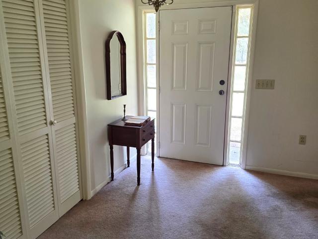 400 W Willow Lake Drive