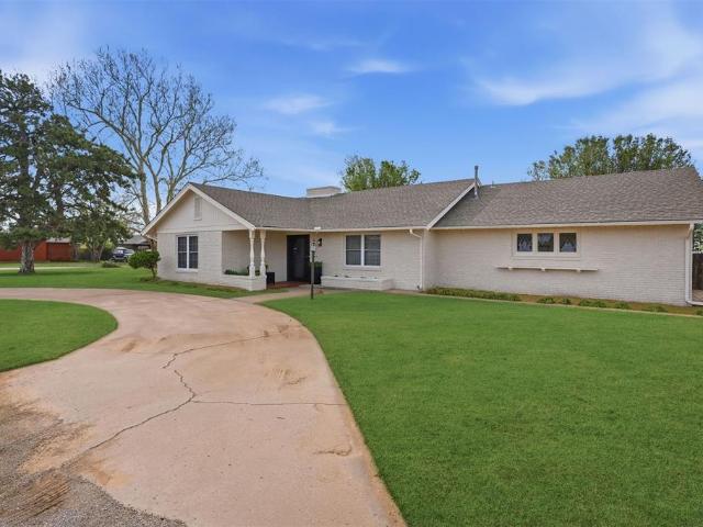 400 W Elm Street