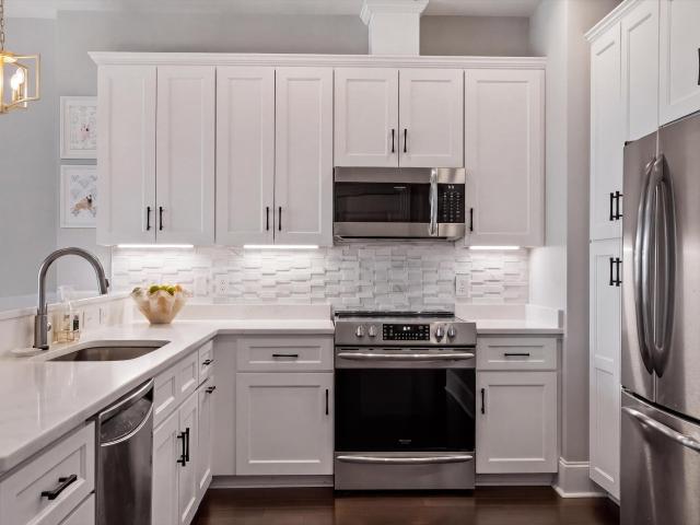 400 W North Street 818