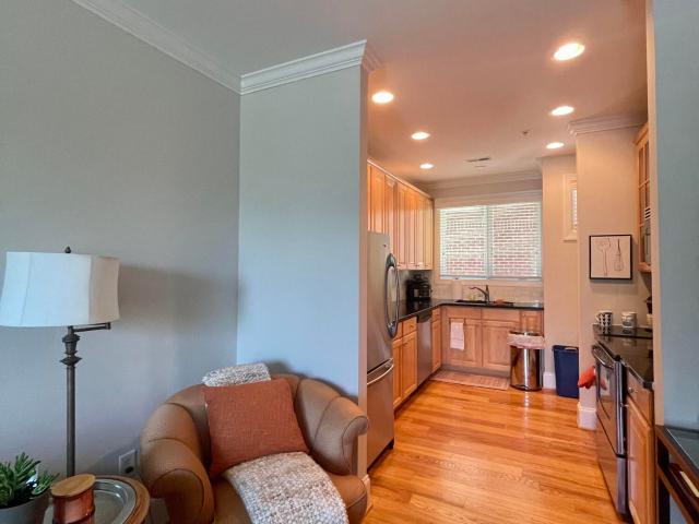 400 W Rosemary Street 113