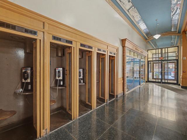 400 Walnut Street 704