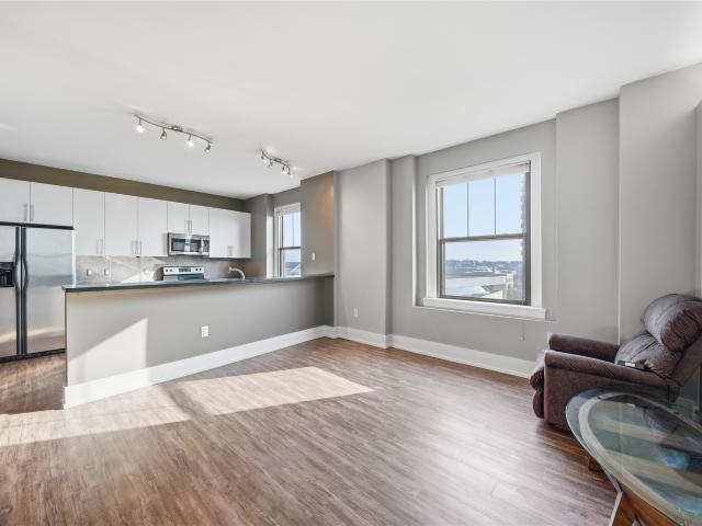 400 Walnut Street 903