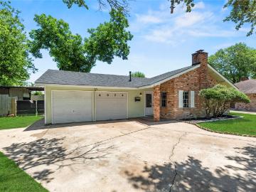 4014 Mona Lee Lane