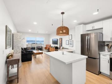 4015 Crown Point 104