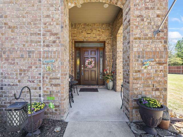 4017 N Meadow View Drive