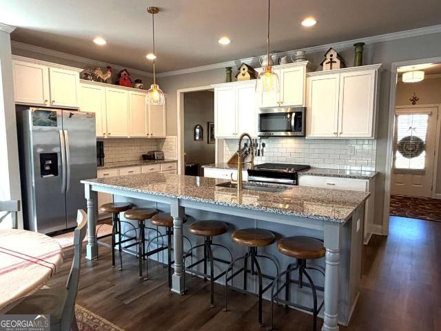 4017 Windsor Trail