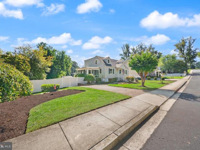 4019 Poplar Street