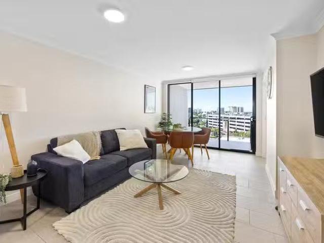 40/10 Pikki Street, Maroochydore, QLD 4558
