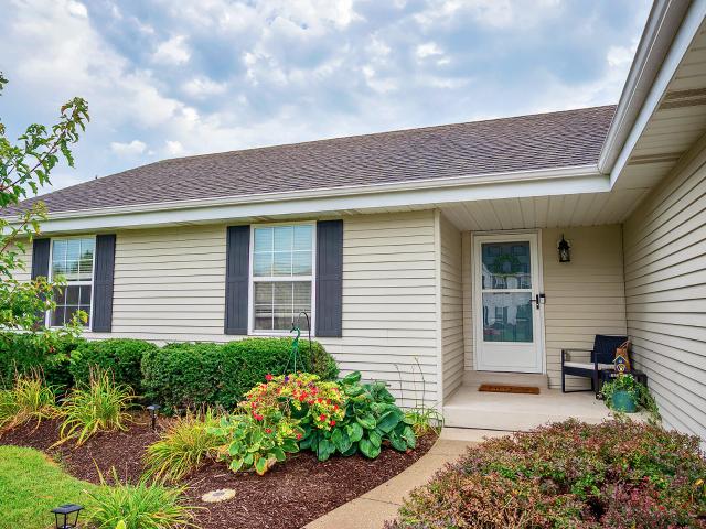4011 W Whispering Ridge Pass
