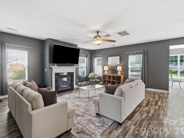 4012 Magna Lane