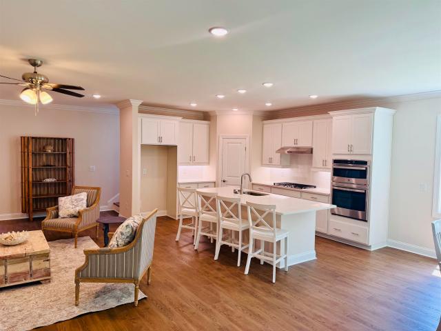4012 Shorecrest Ct