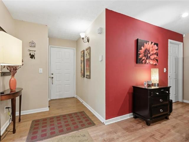 4012 Woodridge Way
