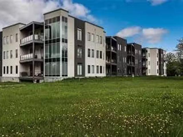 401 5429 Roblin Blvd, Winnipeg, MB, R3R 4A4 Luxury Condo for.