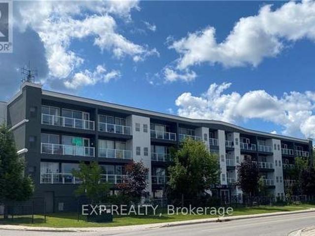 401 95 Barrie Road, Orillia, ON, L3V 0B2 house for lease | Listing ID S12820 | Royal LePage