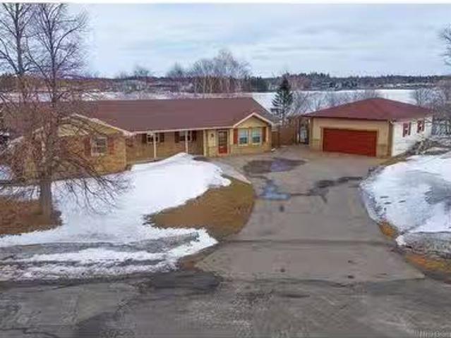 401 Céline St, Tracadie, NB, E1X 1A4 house for sale Listing.