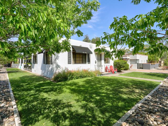 401 Aliso Drive NE