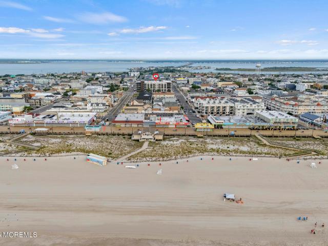 401 Boulevard Unit 402