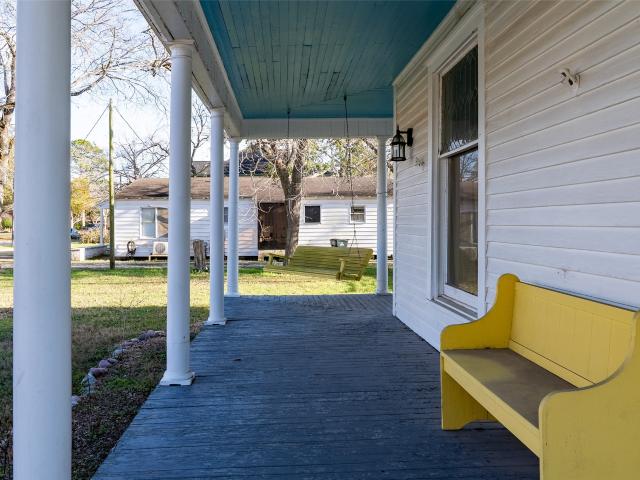 401 Hanover St, Edna, TX 77957 | MLS #56753