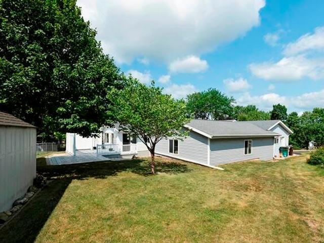 401 Oak Ridge Ct
