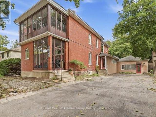 401 Laurel Street, Cambridge, ON, N3H 3Y7 house for sale | Listing ID X13818 | Royal LePage