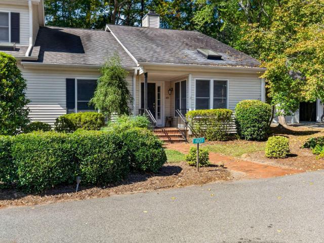 401 Lyndfield Close