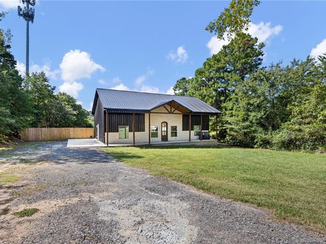 401 Mountain View Court