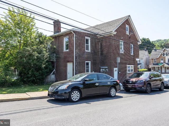 401 Maple Avenue