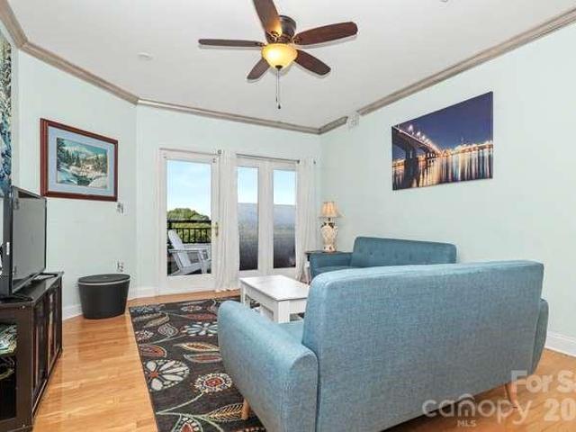 401 N Church Street # 607