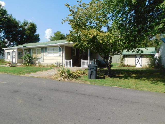 401 Nichols Street