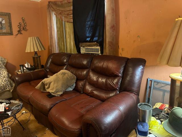 401 S Elm