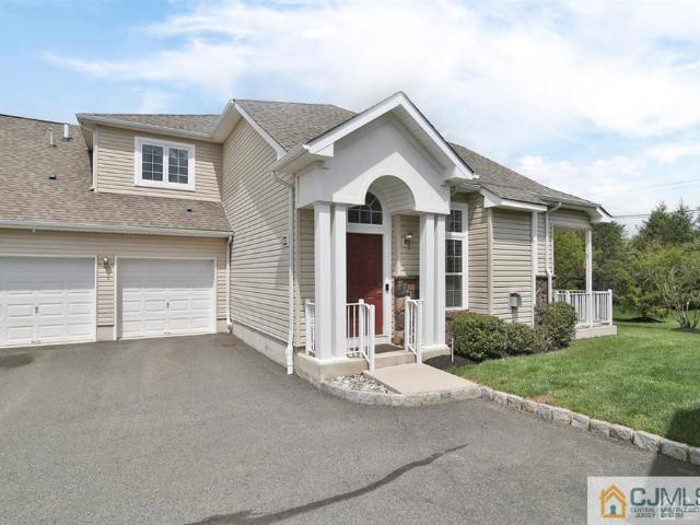 401 Schindler Dr, 3 beds, 3 full baths
