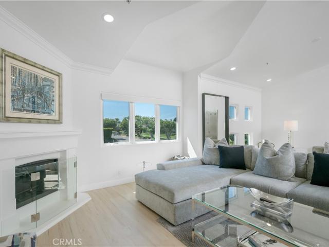 401 Seaward Rd, Unit 2, Corona del Mar, CA 92625 | MLS #LG26059