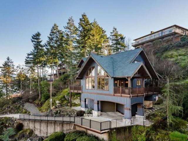 401 Skyline Drive, Gibsons, BC, V0N 1V8 house for sale | Listing ID R3118 | Royal LePage
