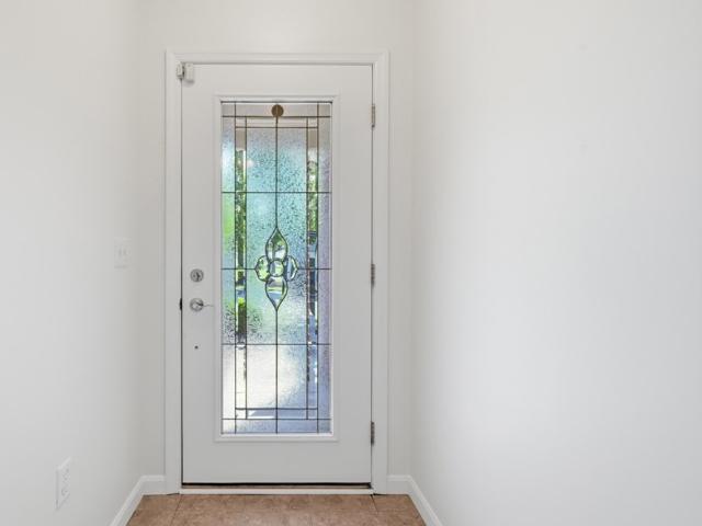 401 River Glen Dr