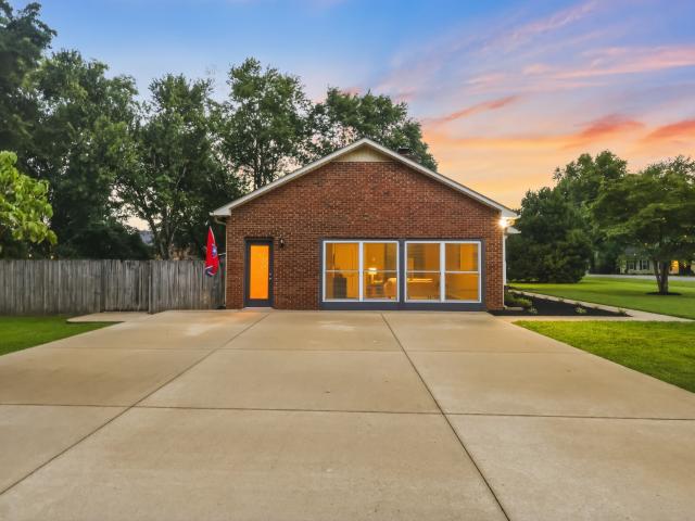 401 Ridgetop Dr