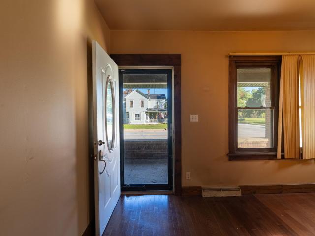 401 W Talmer Avenue