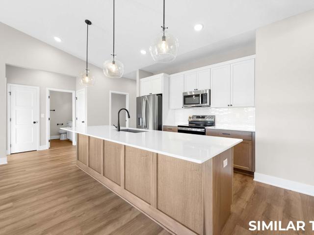 401 W Clay Street