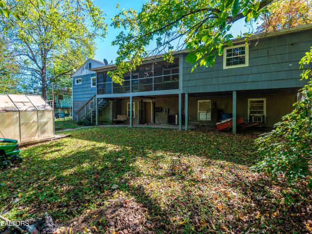 401 W Ridgecrest Drive