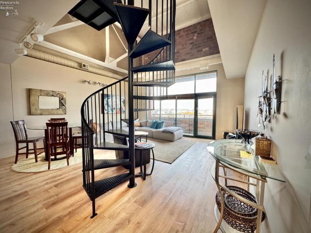 401 W Shoreline # 332