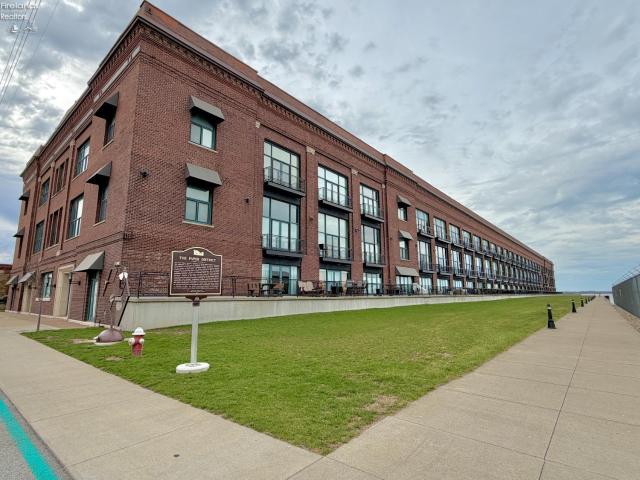 401 W Shoreline Drive # 112