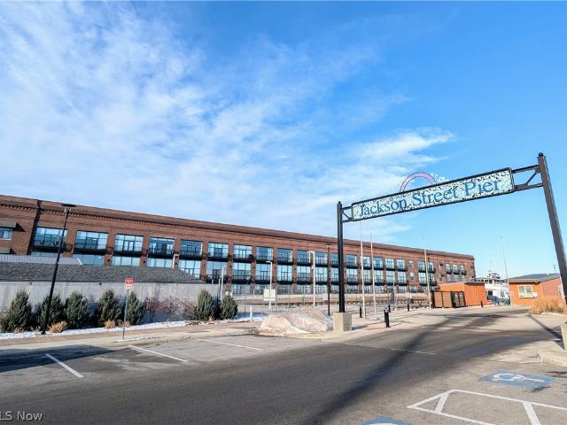401 w shoreline drive 312